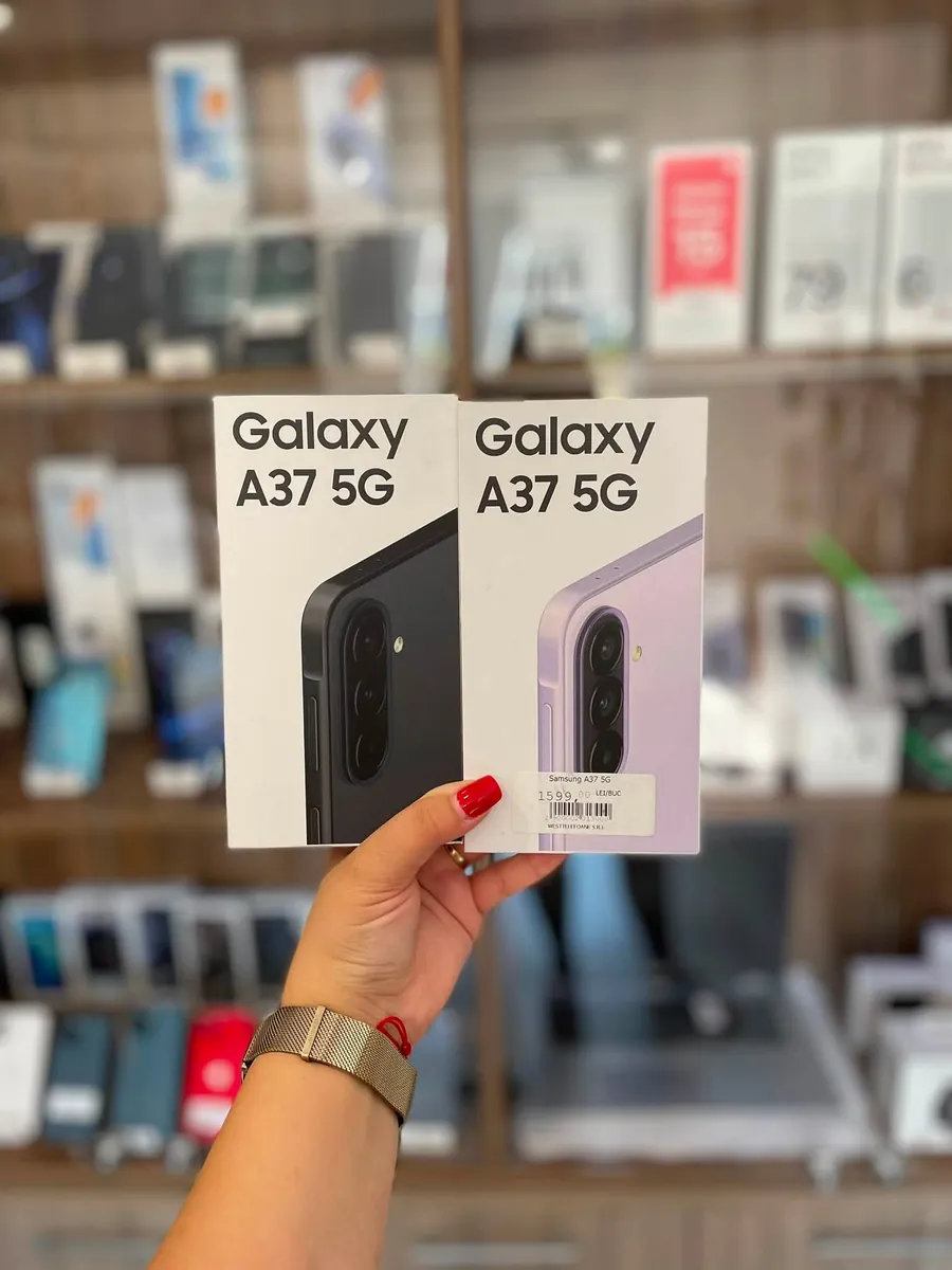 Samsung Galaxy A37 5G în două culori